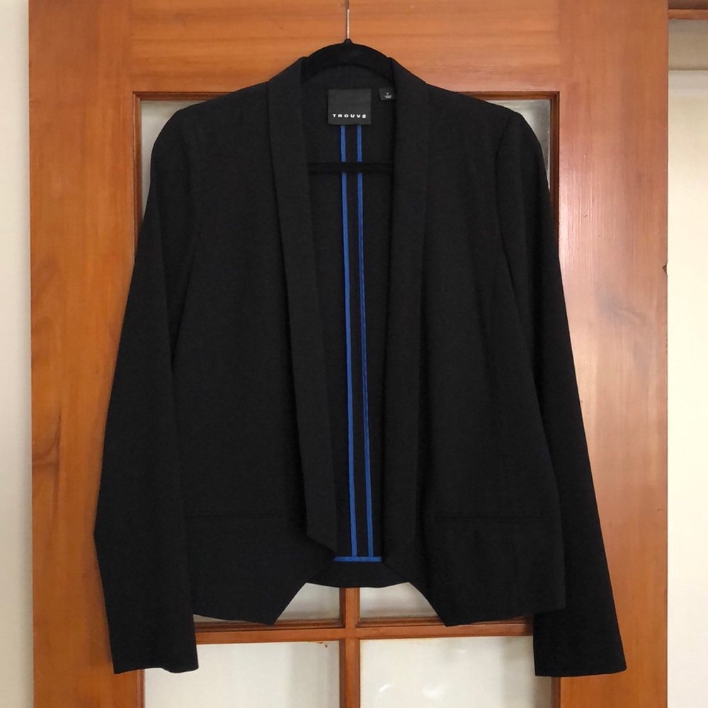 Black Trouve blazer